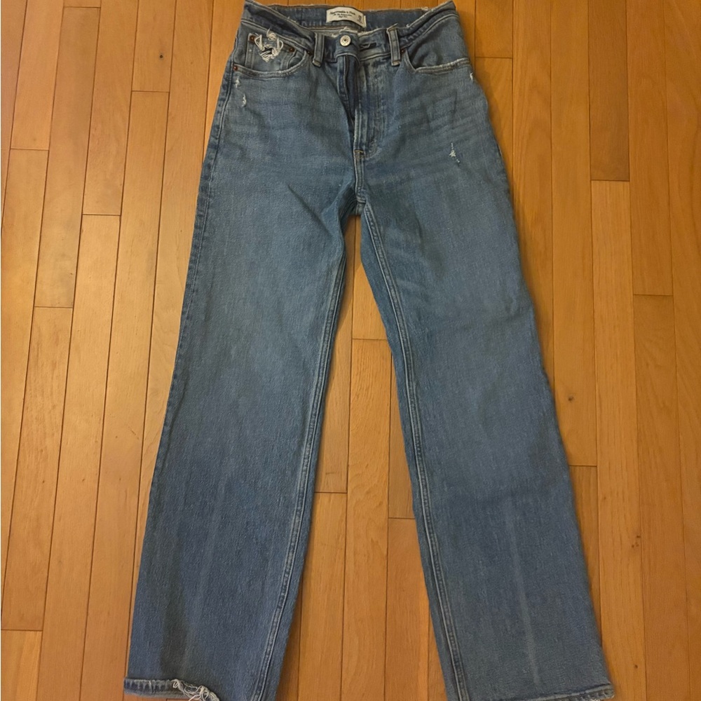 Abercrombie & Fitch Medium Blue High-Rise 90s Relaxed Jeans